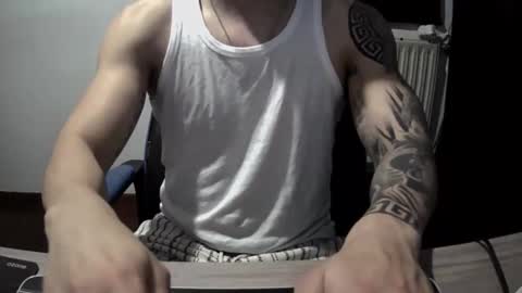Snapshot of alejoduarte16 chatting on April 4, 12:13 pm alejoduarte16 online show from April 4, 12:13 pm