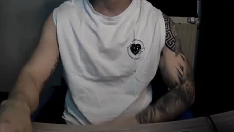 Snapshot of alejoduarte16 chatting on April 5, 2:58 pm alejoduarte16 online show from April 5, 2:58 pm