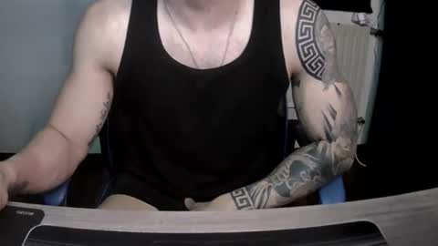 Snapshot of alejoduarte16 chatting on April 14, 12:00 pm alejoduarte16 online show from April 14, 12:00 pm
