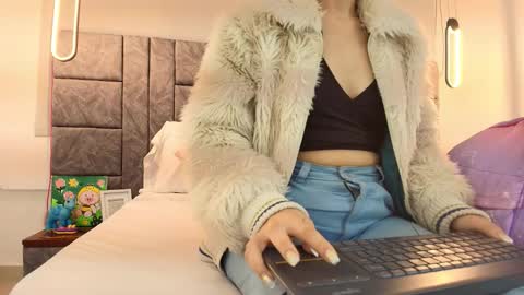 aleka_williams_ online show from November 14, 10:51 pm