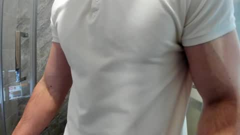 Snapshot of aleks_brown chatting on May 18, 4:24 pm aleks_brown online show from May 18, 4:24 pm