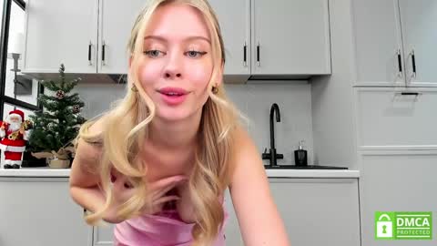 Snapshot of aleksa_cutie chatting on December 21, 4:46 pm Next stream - 2 dec - online show from December 21, 4:46 pm