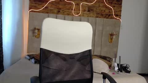 alektra_bryce online show from September 9, 8:30 pm