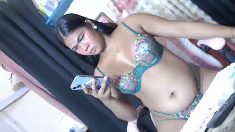 Kimmygirl online show from April 30, 6:47 pm