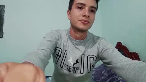 Snapshot of aleo_011 chatting on December 25, 1:53 am Alejandro online show from December 25, 1:53 am