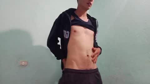 Snapshot of aleo_011 chatting on January 4, 2:03 am Alejandro online show from January 4, 2:03 am