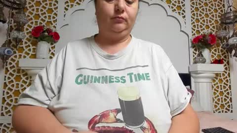 alesha_arabian_ online show from December 19, 5:14 am