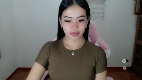 Snapshot of alesha_vibe_me chatting on December 8, 12:41 pm alesha_vibe_me online show from December 8, 12:41 pm
