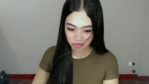 Snapshot of alesha_vibe_me chatting on December 16, 4:55 am alesha_vibe_me online show from December 16, 4:55 am