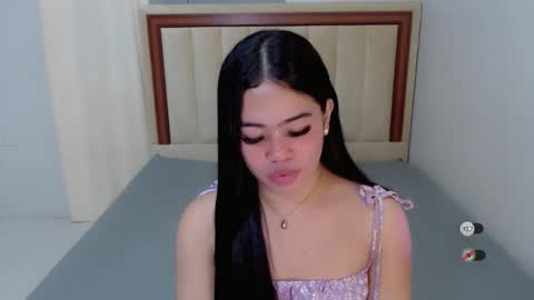 Snapshot of alesha_vibe_me chatting on October 11, 1:09 pm alesha_vibe_me online show from October 11, 1:09 pm