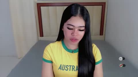 Snapshot of alesha_vibe_me chatting on October 12, 10:47 am alesha_vibe_me online show from October 12, 10:47 am
