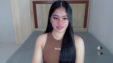 Snapshot of alesha_vibe_me chatting on November 1, 1:24 pm alesha_vibe_me online show from November 1, 1:24 pm