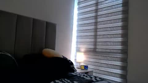 Snapshot of aleska__bell chatting on July 22, 3:26 pm Aleska online show from July 22, 3:26 pm