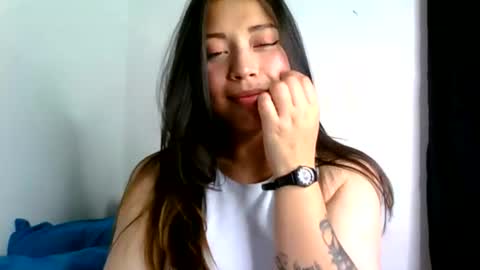 QUEEN OFF MILk  IM BACK  15 NOV online show from June 14, 10:23 pm
