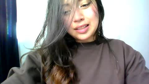 QUEEN OFF MILk  IM BACK  15 NOV online show from July 15, 9:20 pm