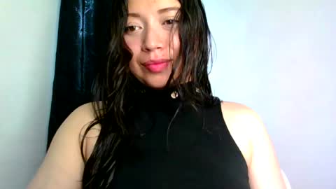 QUEEN OFF MILk  IM BACK  15 NOV online show from August 1, 4:39 pm
