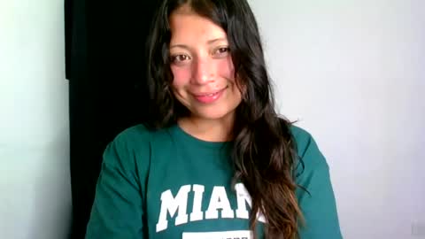 QUEEN OFF MILk  IM BACK  15 NOV online show from August 2, 11:58 pm