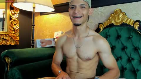 Alessandro King online show from May 16, 12:40 am