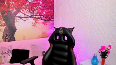 Snapshot of alessandraa_ferri_ chatting on January 27, 9:11 pm Alessandra online show from January 27, 9:11 pm