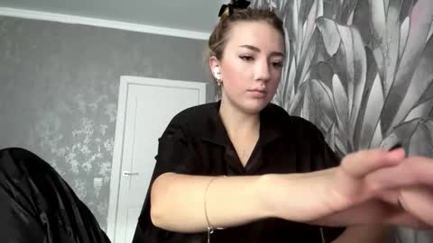 Betty online show from November 17, 9:04 am