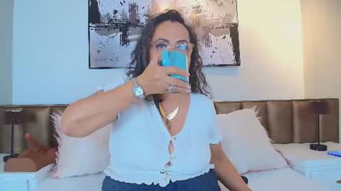 Snapshot of alessandraleroy chatting on July 13, 12:19 pm Alessandra online show from July 13, 12:19 pm