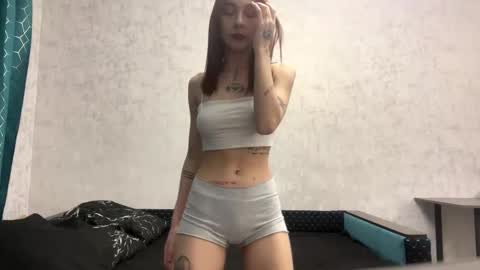 Emma online show from March 4, 2:23 pm