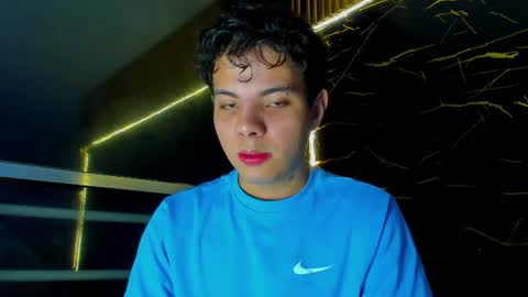 Alessandro online show from June 17, 3:42 am