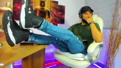 ALESSANDRO  WYE online show from January 20, 6:10 am