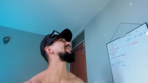 Kciqu3  Independent model online show from September 19, 5:24 pm