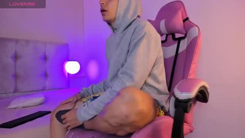 Snapshot of alessandro_dybala chatting on January 16, 11:58 am Alessandro Dybala online show from January 16, 11:58 am