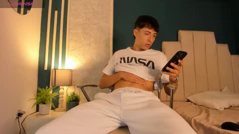 Snapshot of alessandro_dybala chatting on January 18, 11:43 am Alessandro Dybala online show from January 18, 11:43 am