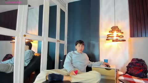 Snapshot of alessandro_dybala chatting on February 23, 12:16 pm Alessandro Dybala online show from February 23, 12:16 pm