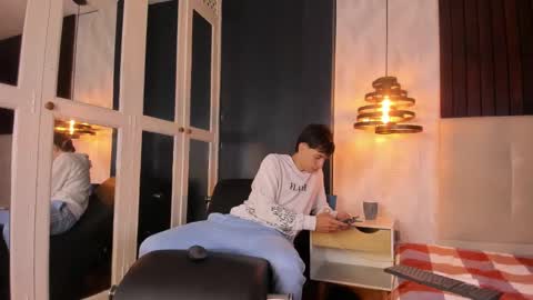 Snapshot of alessandro_dybala chatting on March 2, 12:22 pm Alessandro Dybala online show from March 2, 12:22 pm