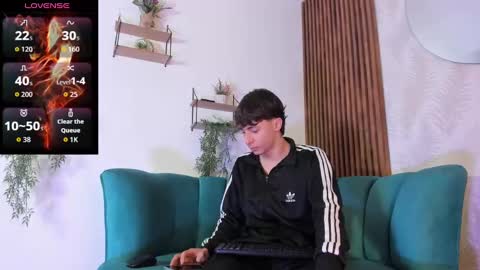 Snapshot of alessandro_dybala chatting on September 17, 12:18 pm Alessandro Dybala online show from September 17, 12:18 pm