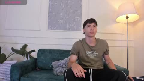 Snapshot of alessandro_dybala chatting on October 8, 12:03 pm Alessandro Dybala online show from October 8, 12:03 pm