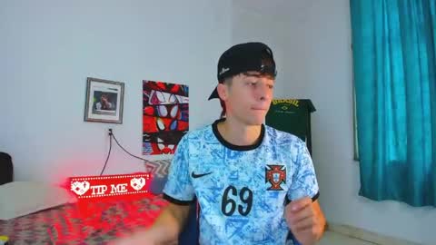 Alessandro Dybala online show from April 25, 1:41 pm