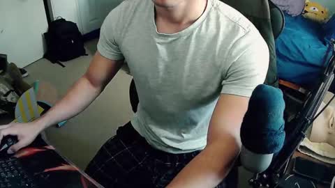 Snapshot of alessandro_fantasia chatting on December 3, 5:55 pm Alessandro online show from December 3, 5:55 pm