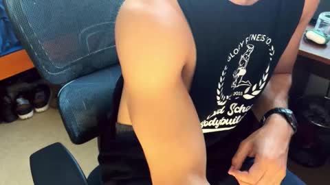 Snapshot of alessandro_fantasia chatting on February 7, 12:14 am Alessandro online show from February 7, 12:14 am