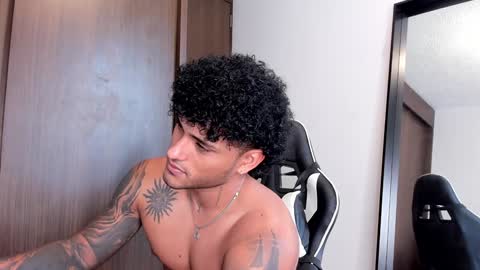 Snapshot of alessandro_vanni chatting on January 10, 4:41 pm Alessandro Vanni online show from January 10, 4:41 pm