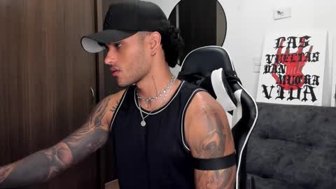 Snapshot of alessandro_vanni chatting on October 8, 1:36 am Alessandro Vanni online show from October 8, 1:36 am