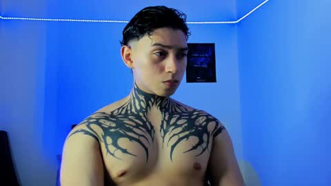 Snapshot of alessandro_wolf chatting on February 3, 12:25 am Alessandro online show from February 3, 12:25 am