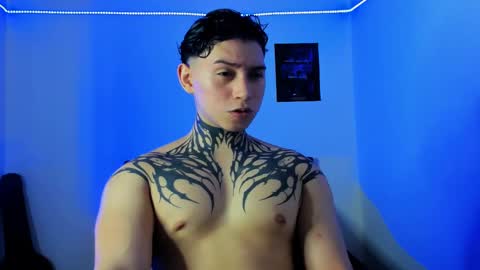 Snapshot of alessandro_wolf chatting on February 13, 12:02 am Alessandro online show from February 13, 12:02 am