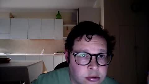 Snapshot of alessandroa6 chatting on April 11, 4:22 pm alessandro online show from April 11, 4:22 pm
