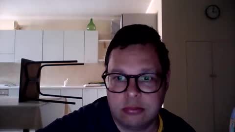 Snapshot of alessandroa6 chatting on May 16, 12:59 pm alessandro online show from May 16, 12:59 pm