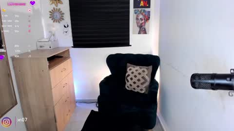 Snapshot of alessia_anderson07 chatting on February 20, 5:44 am Yy  online show from February 20, 5:44 am