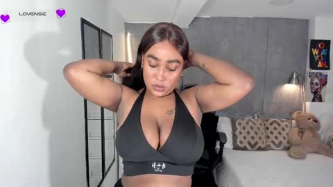 Snapshot of alessia_anderson07 chatting on September 16, 10:44 pm Yy  online show from September 16, 10:44 pm