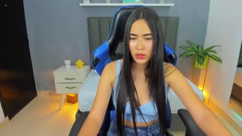 A L E S S I A online show from February 3, 7:21 pm