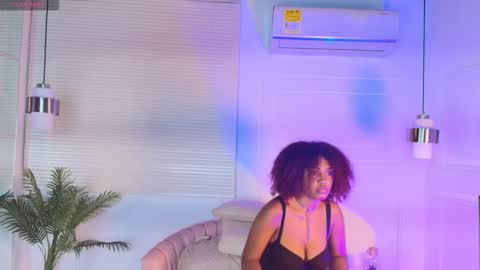 Snapshot of alessia_moon1 chatting on November 21, 2:49 pm Alejandra online show from November 21, 2:49 pm