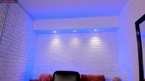 Snapshot of alessia_taylorr chatting on November 19, 11:54 am Alessia Everyday From 0530 to 1430 Col Time online show from November 19, 11:54 am