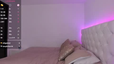 Snapshot of alessiabaum18 chatting on January 29, 8:18 am CATA online show from January 29, 8:18 am